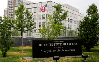 США закликали своїх громадян покинути Україну через посиленням ракетних ударів
